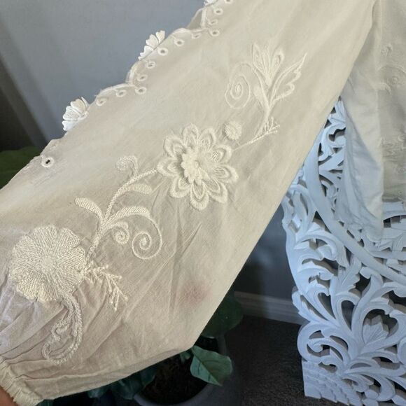 Anthropologie Embellished floral Blouse - Picture 9 of 15